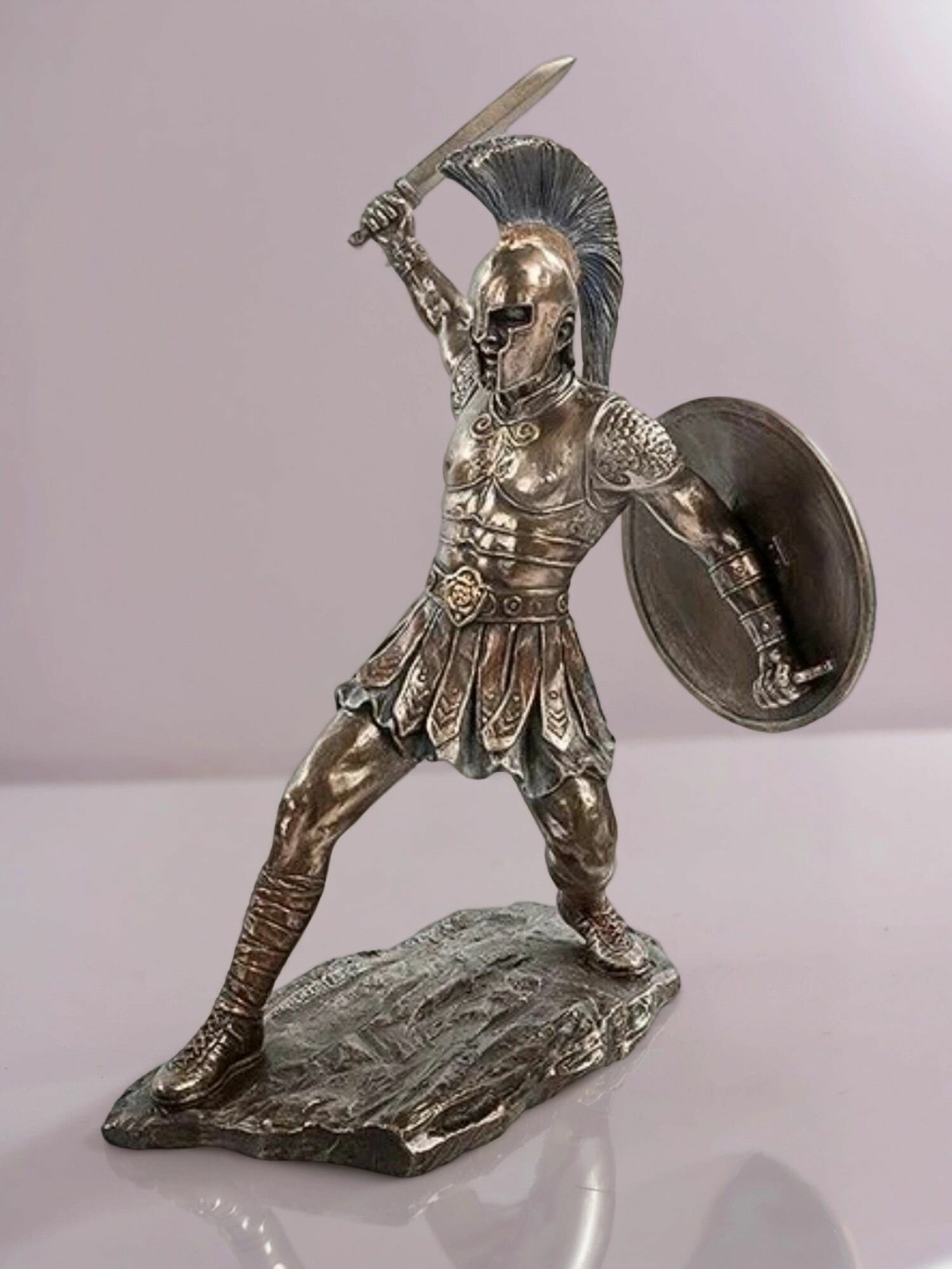 Статуэтка Гектор, размер 29.5*17.5*24 см, материал полистоун — фото 1