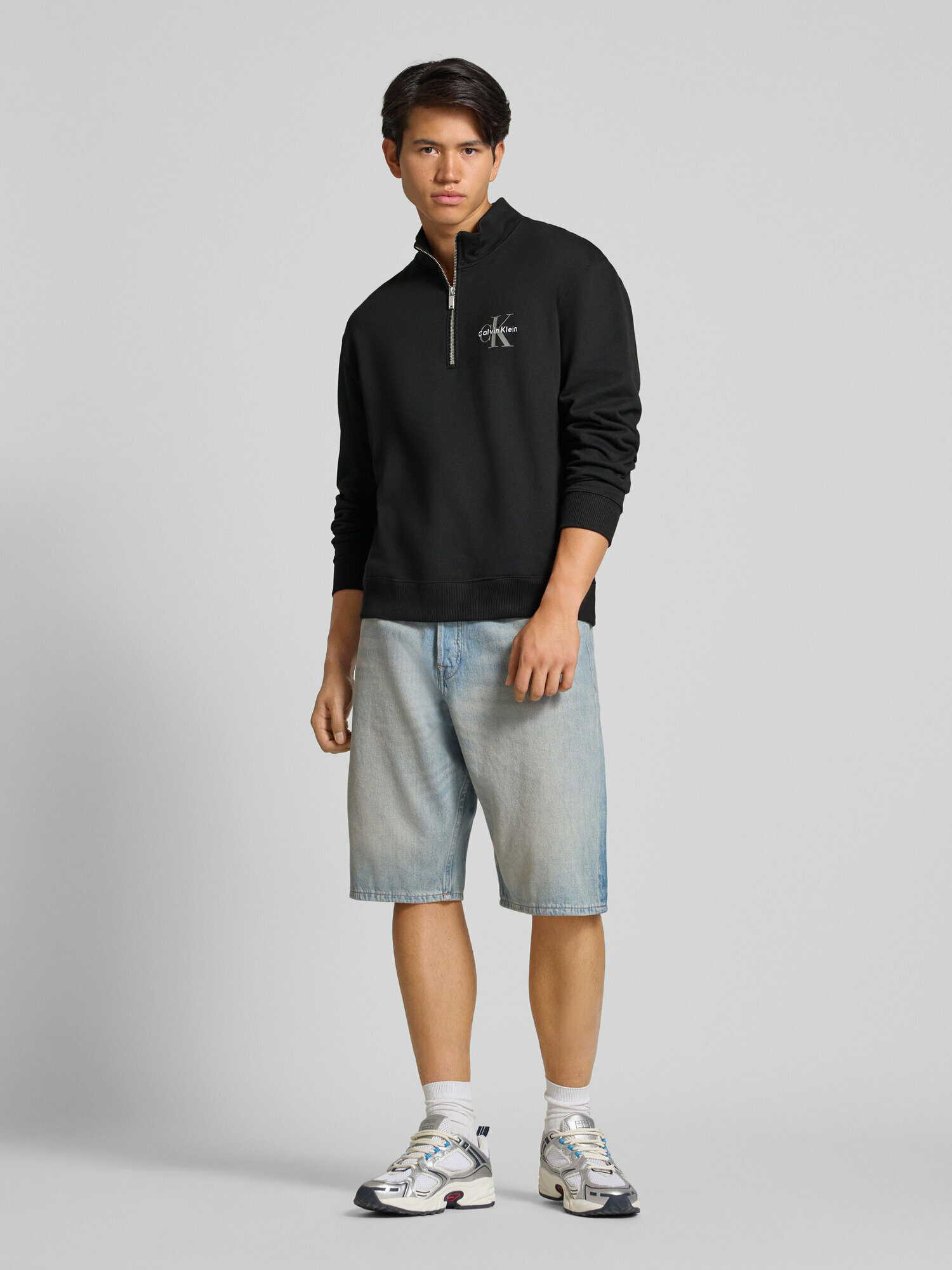 Свитшот Calvin Klein Jeans, размер M, , чёрный — фото 1