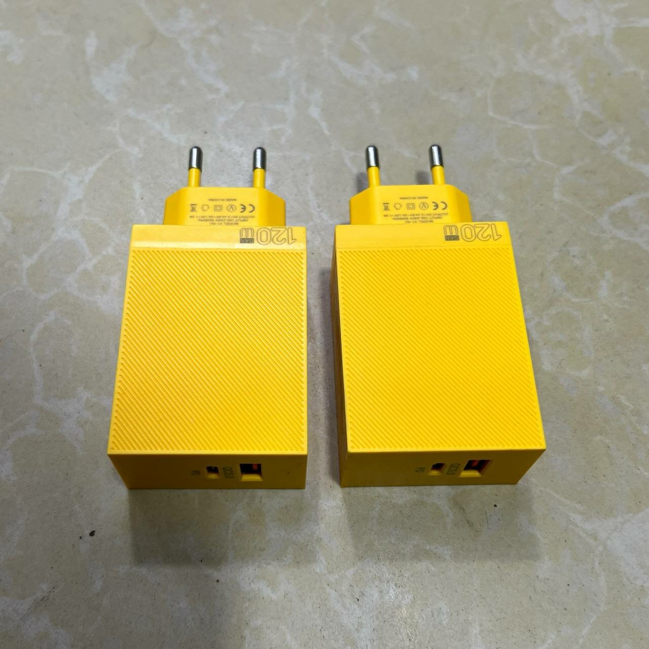 Сетевое зарядное устройство 120W, USB-C PD + USB-A QC, быстрая зарядка, жёлтое