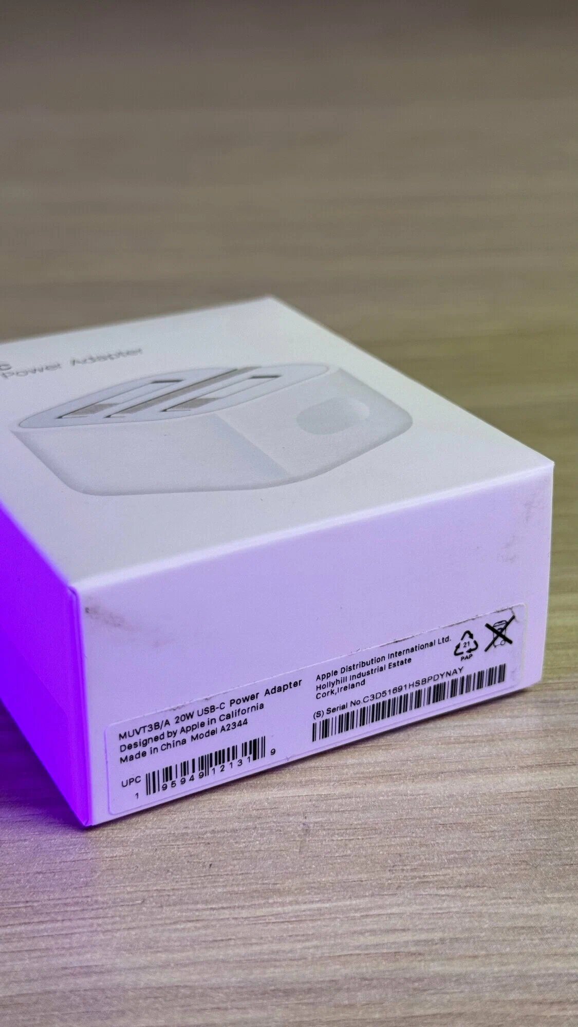 USB-C адаптер питания 20W быстрый заряд для iPhone и iPad белый — фото 1