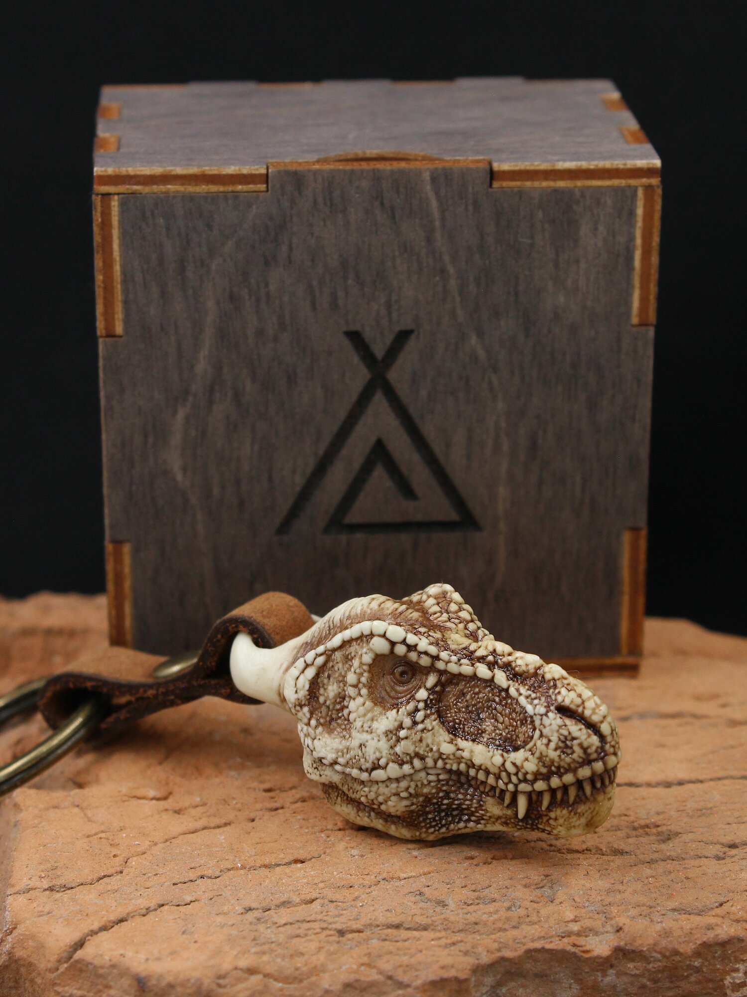 Брелок SHAMAN