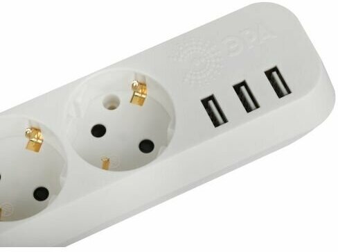 Удлинитель электрический U-3es-3m-USB с заземлением с выключателем 3 розетки+3xUSBA 3м 10А Эра Б0052901 - фотография № 6