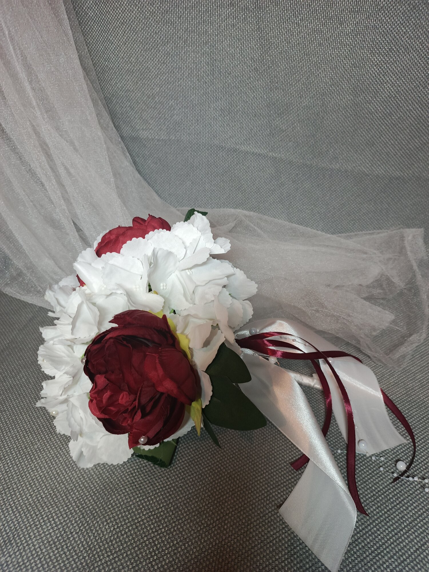 Свадебный букет невесты "Пион и гортензия" дублер бордовый