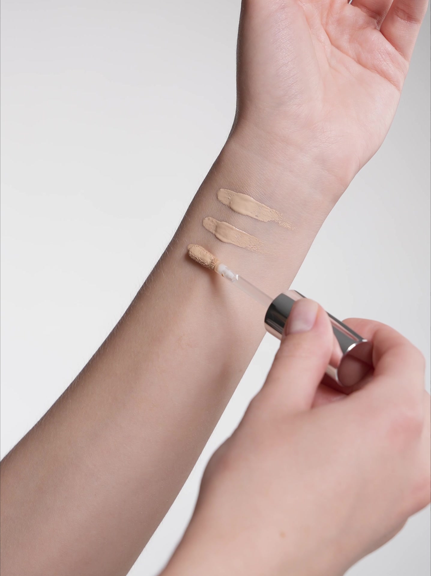 Плотный консилер для лица от темных кругов под глазами SHIKstudio PERFECT LIQUID CONCEALER в оттенке 01 — фото 1