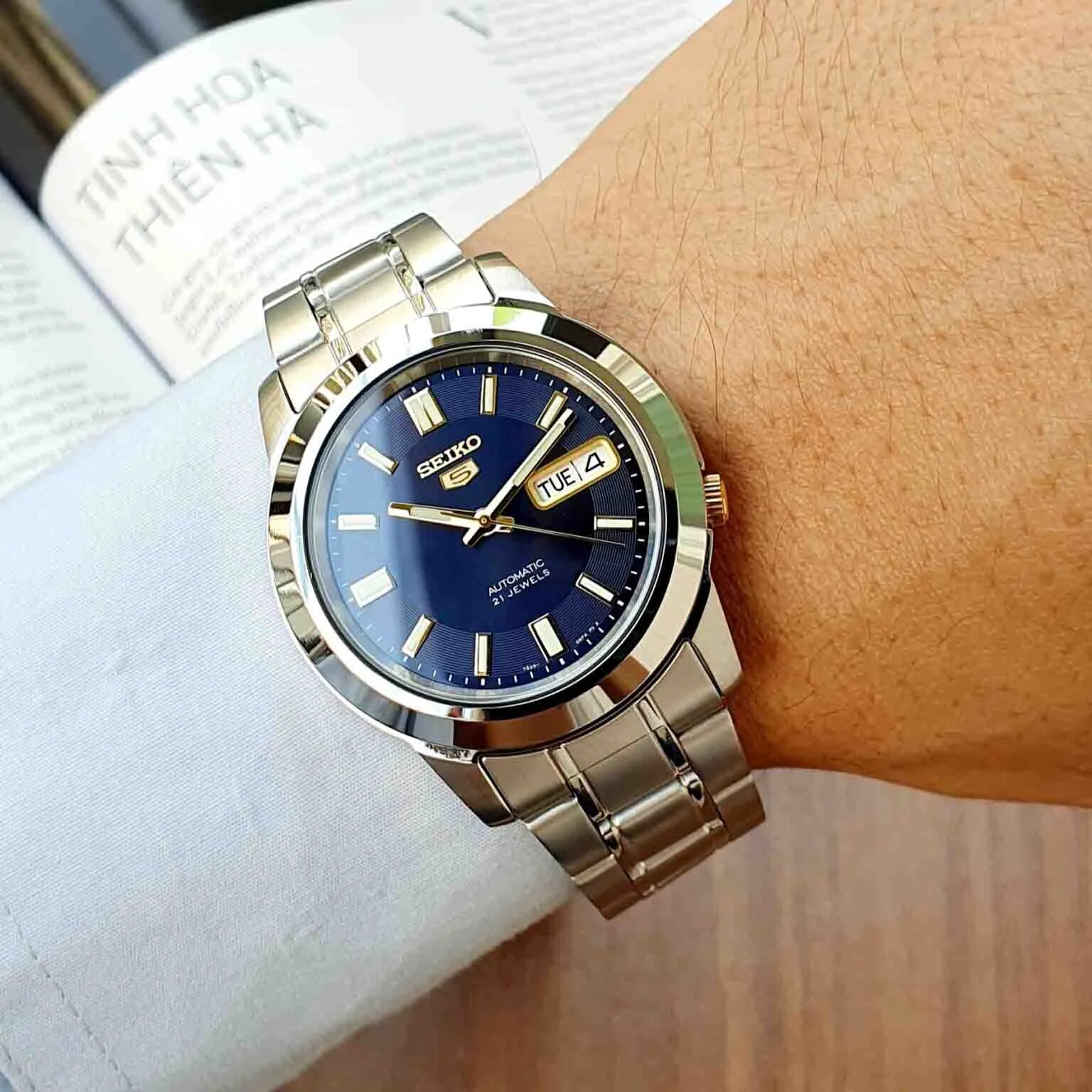 Наручные часы SEIKO SEIKO 5, синий/золотой/серебряный — фото 1