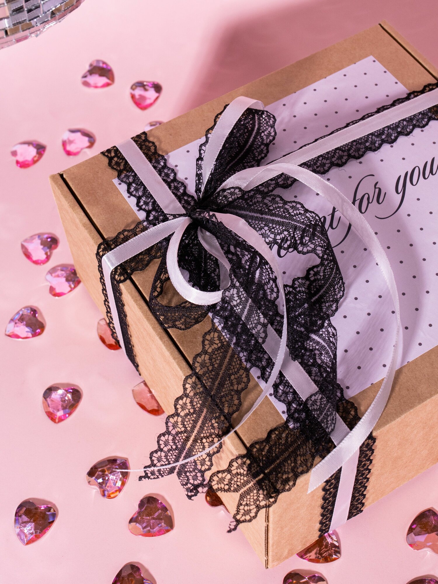 Коробка подарочная, квадратная, черная, светло-розовая, 22x22x10 см — фото 1