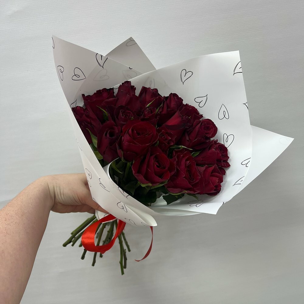 Монобукет 14 - красные розы 40 см 15 шт