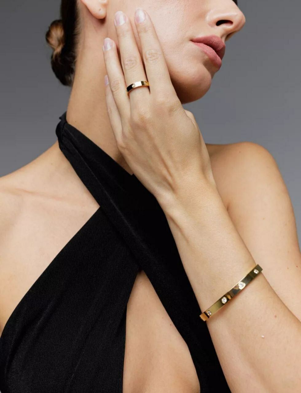 Комплект бижутерии, размер кольца 17, размер браслета 20 см, размер колье/цепочки 18 см, золотистый — фото 1