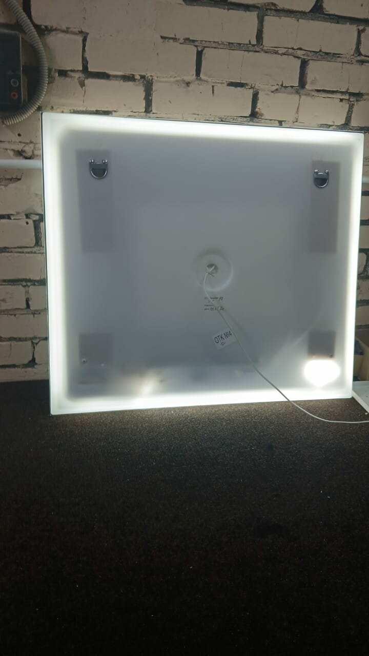 Зеркало в ванную KVVgroup Neapol 80х70 см с фронтальной LED- подсветкой и подогревом (настенное, влагостойкое с сенсорным управлением, интерьерное, прямоугольное, антипар, холодная подсветка 6000К) — фото 1
