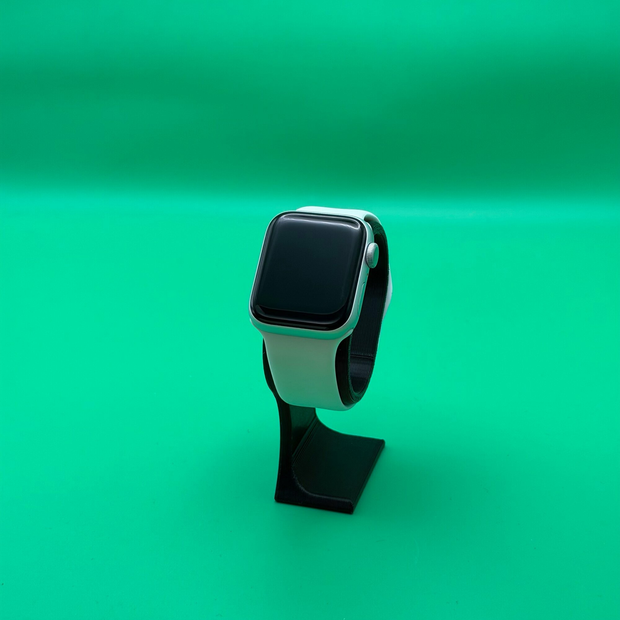 Умные часы Apple Watch Series 6 40 мм Aluminium Case GPS RU, серебристый/белый