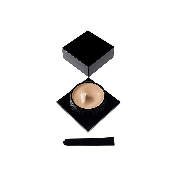 Тональные средства Serge Lutens