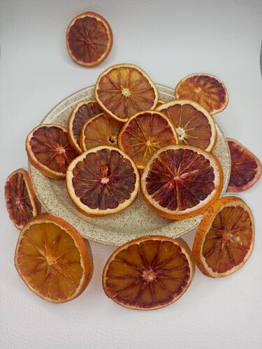 Изображение товара Апельсины красные, Чипсы от производителя БакалеяПро в упаковке 1000г