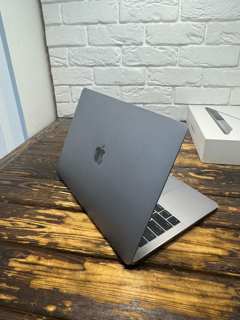 Apple MacBook Pro 13 inch 2017 TB Intel Core i5 3.10Ghz, SSD 256 gb, RAM 8 gb, Space Gray, MacOS — фото 1