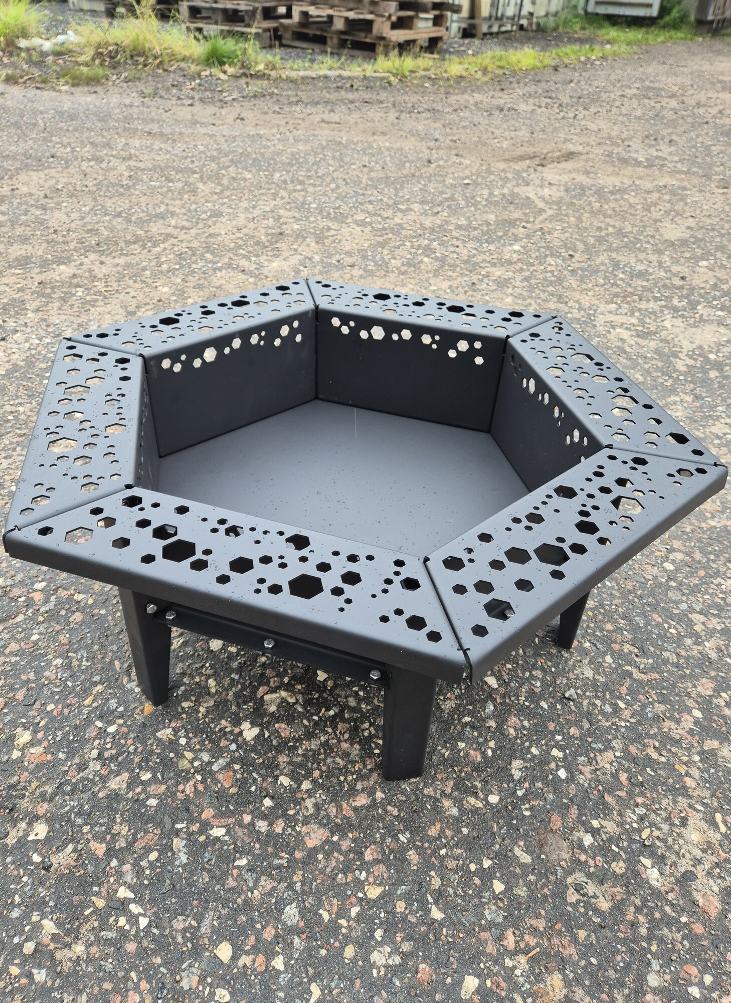 Костровая чаша 2мм модель 205 шестигранники mini черная Бани Глушакова