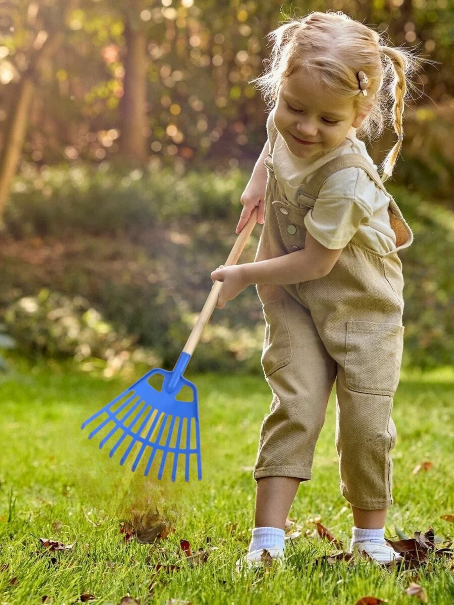 Грабли веерные детские 2шт синие и желтые с деревянной ручкой — фото 1