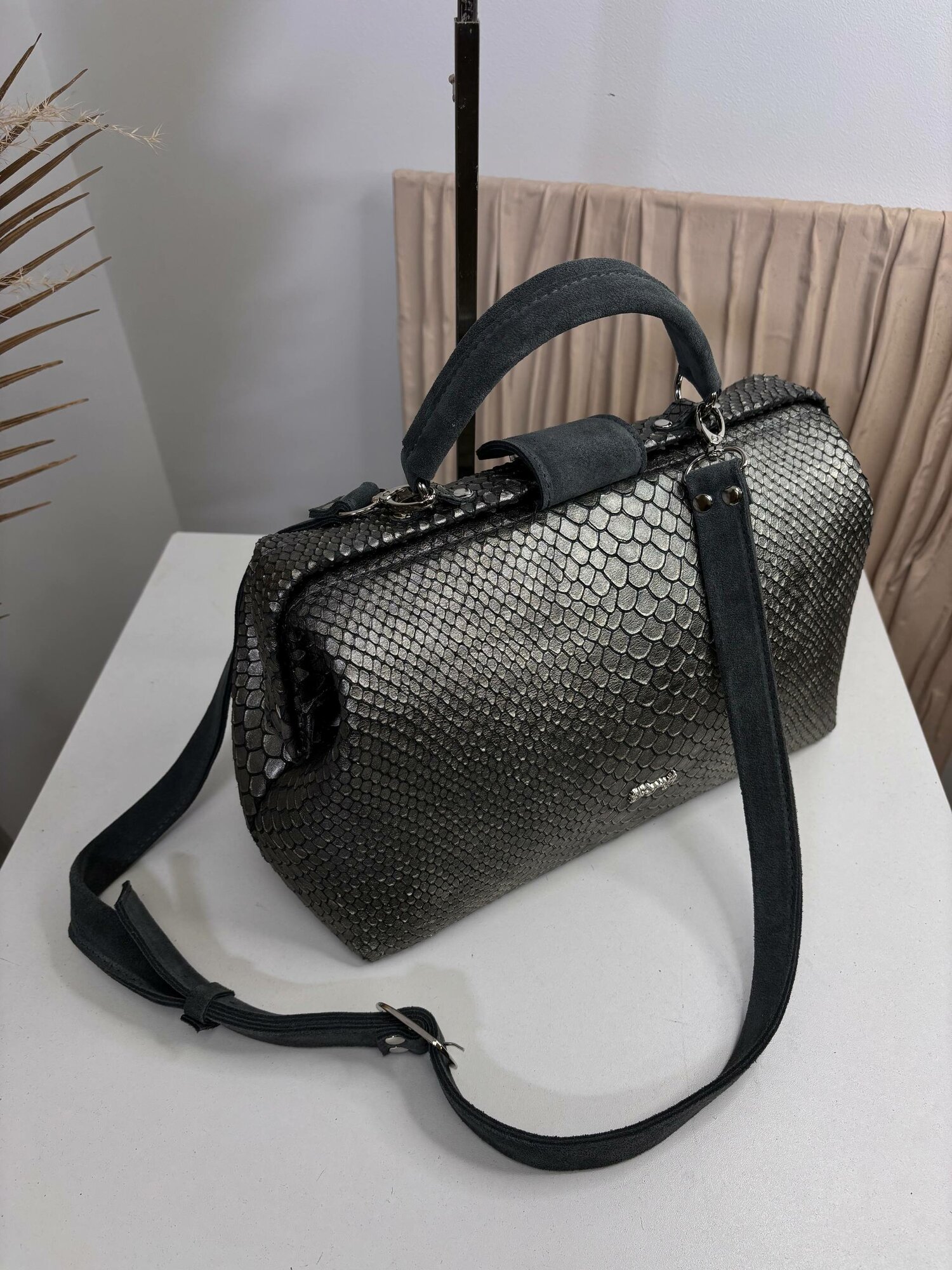 Сумка саквояж Shapely 