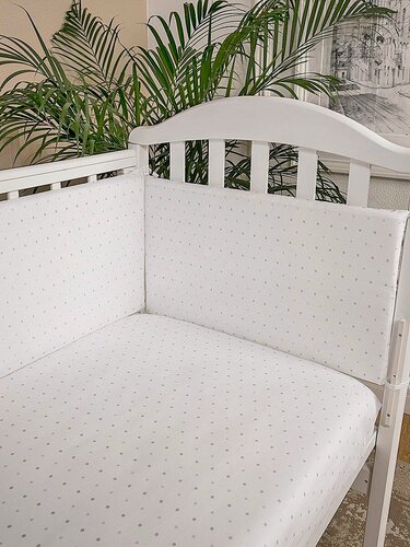 Изображение товара Бортики для новорожденных в кроватку 120*60 см. Съемные чехлы на молнии "Горох"