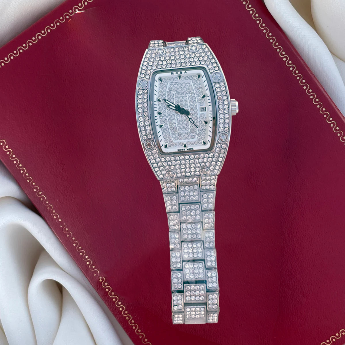 Наручные часы, white