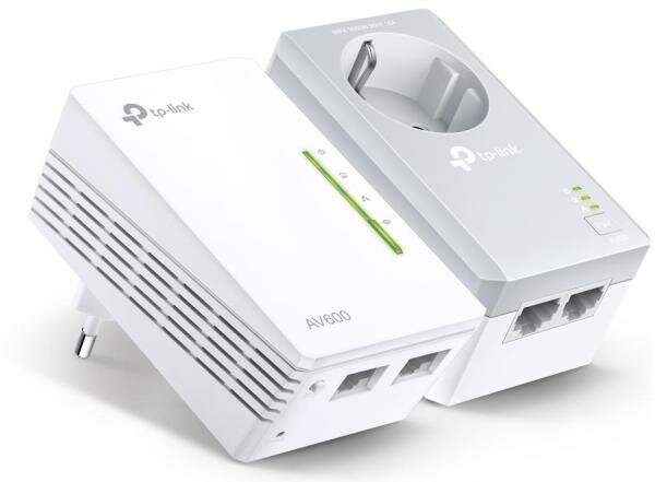 Адаптер TP-Link TL-WPA4226KIT AV600 Powerline Wi-Fi  KIT Qualcomm 300Mbps at 2.4GHz 600Mbps Powerline HomePlug AV 2 10/100Mbps Ports Wi-Fi Clone