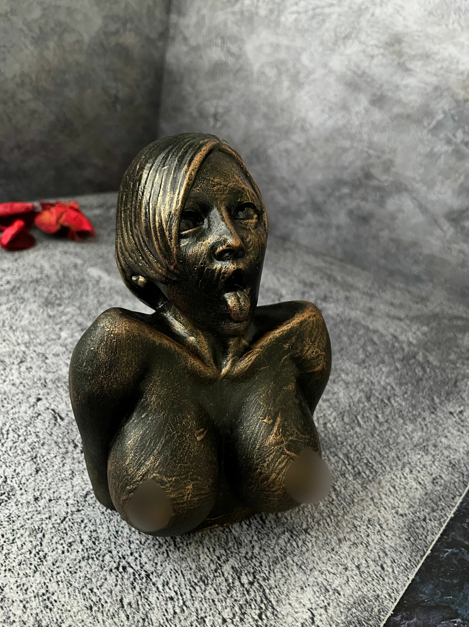 Фигура декоративная Обнаженная девушка