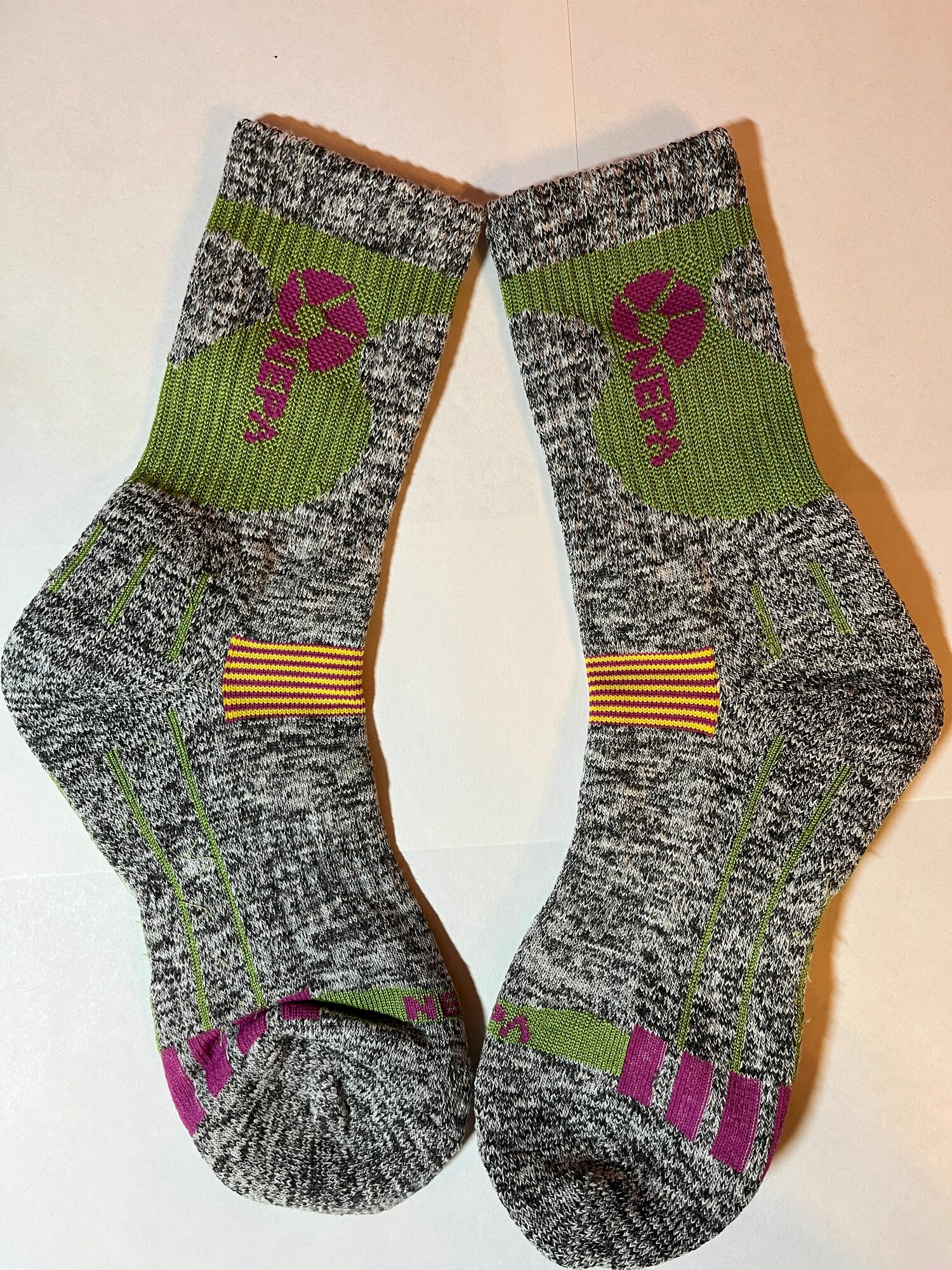 Носки NEPA, размер 24, серый, желтый — фото 1