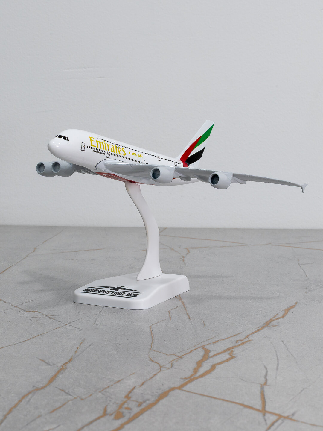 Модель самолёта Airbus A380, Emirates, 20 см, Шасси нет, Металл+пластик