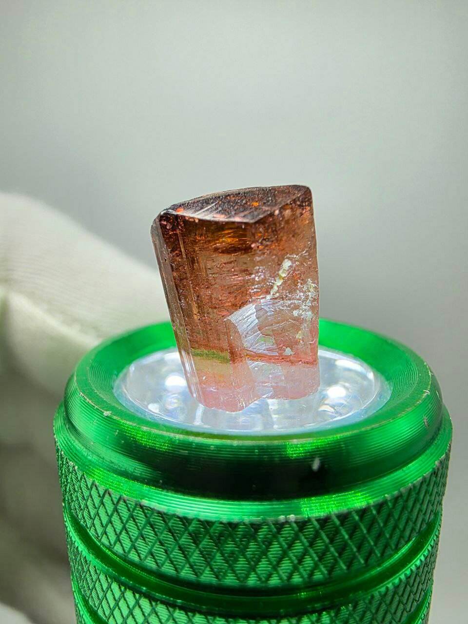 Кристалл турмалина 14 мм, 2.45 г. — фото 1