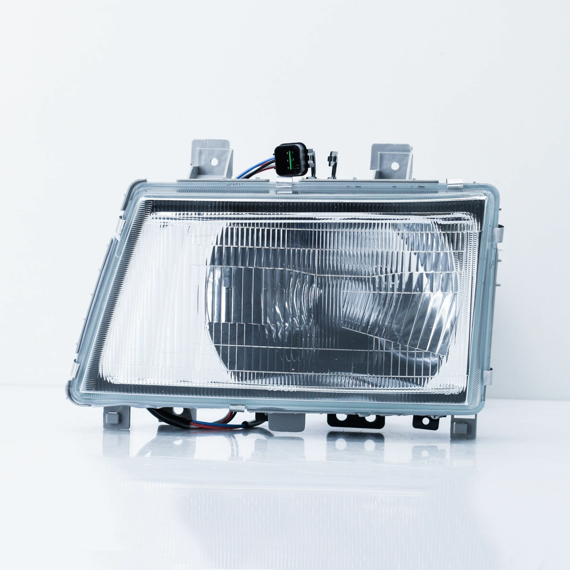 Фара левая (с электрокорректором) fuso canter tf (e-5) (ootoko)