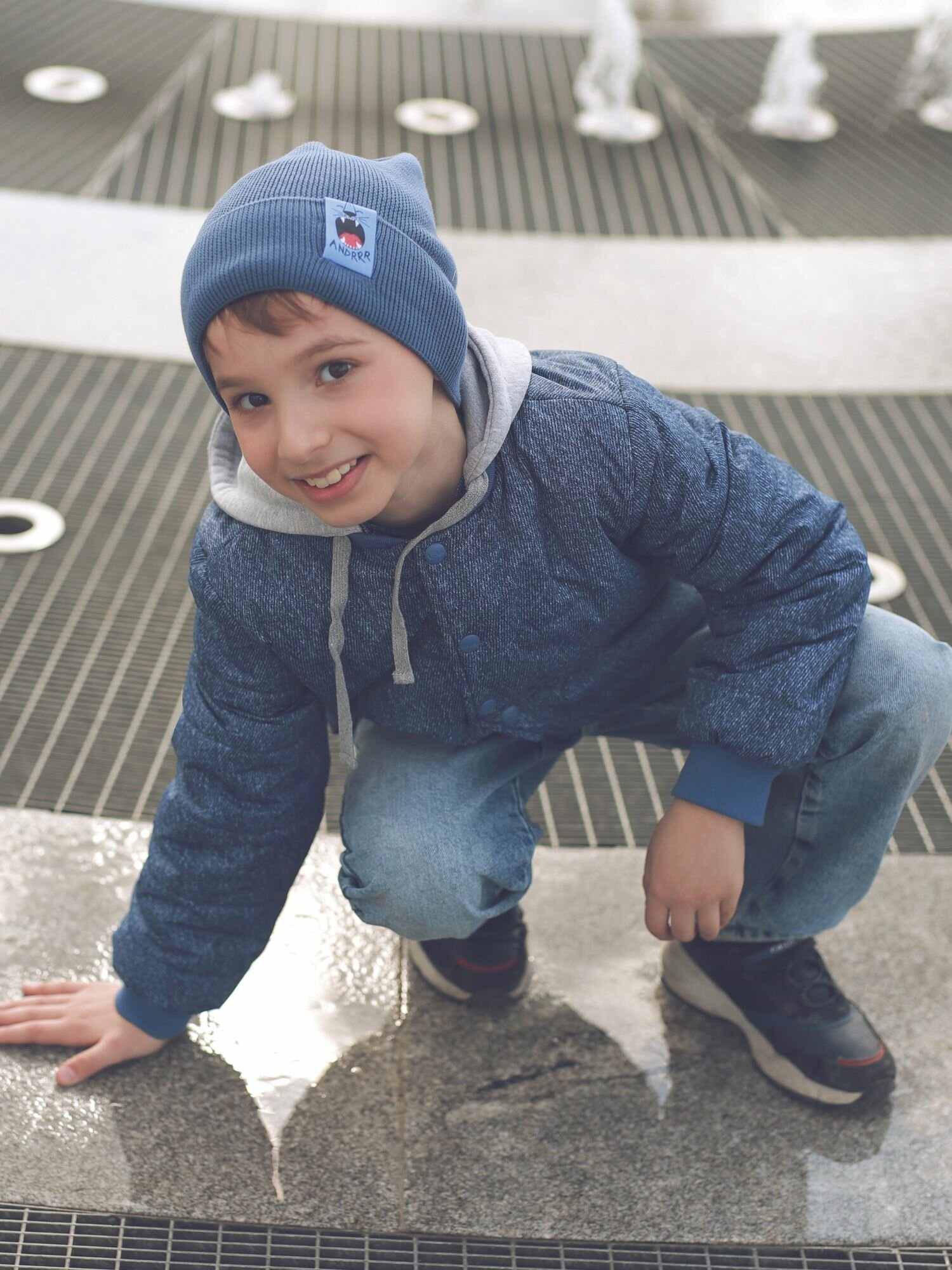 Шапка-бини Андерсен Весна-лето 2024 для мальчиков, размер 54-56, джинс — фото 1