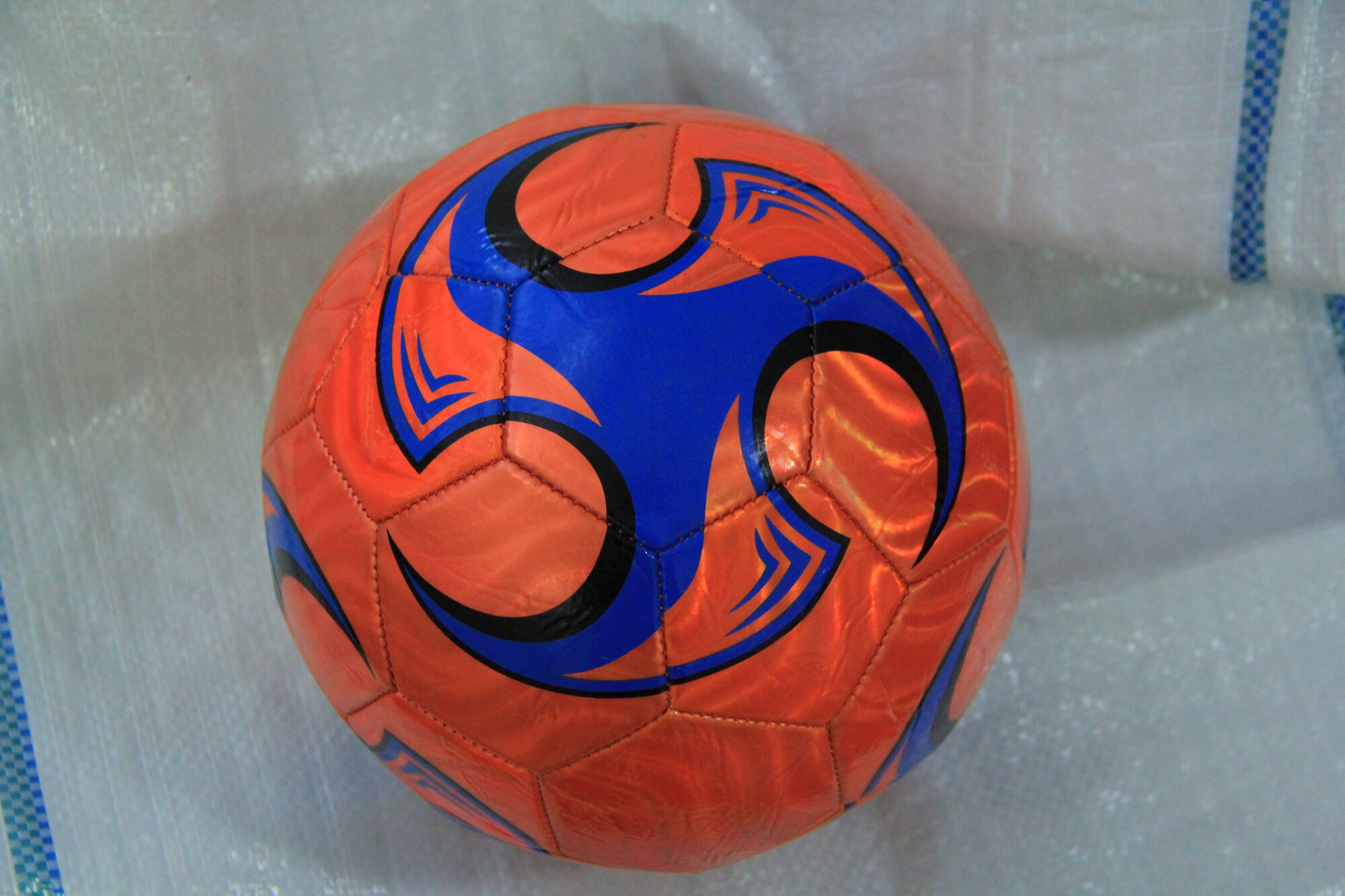 Мяч футбольный лакированный покрытия