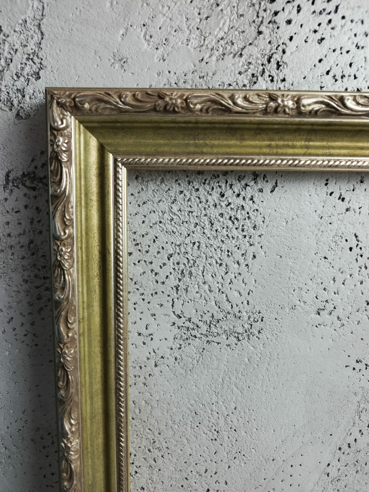 Багетная рама для картины (подрамника) 25х45 см (внутренний размер)