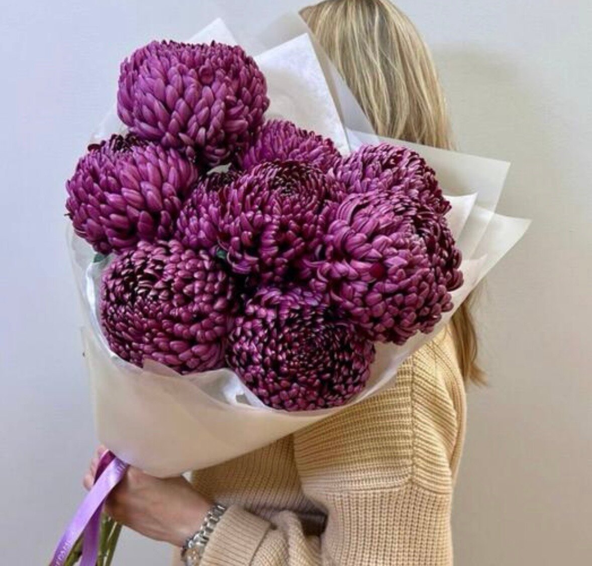 Букет высокие пышные фиолетовые хризантемы сорта Бигуди (9 штук)