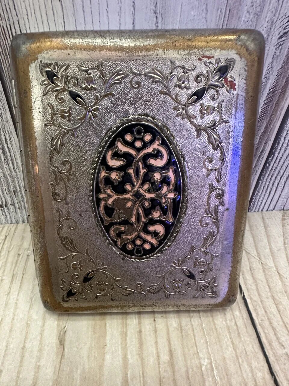 Портсигар Ленэмалер СССР 60 годы расписной с эмалью винтажный