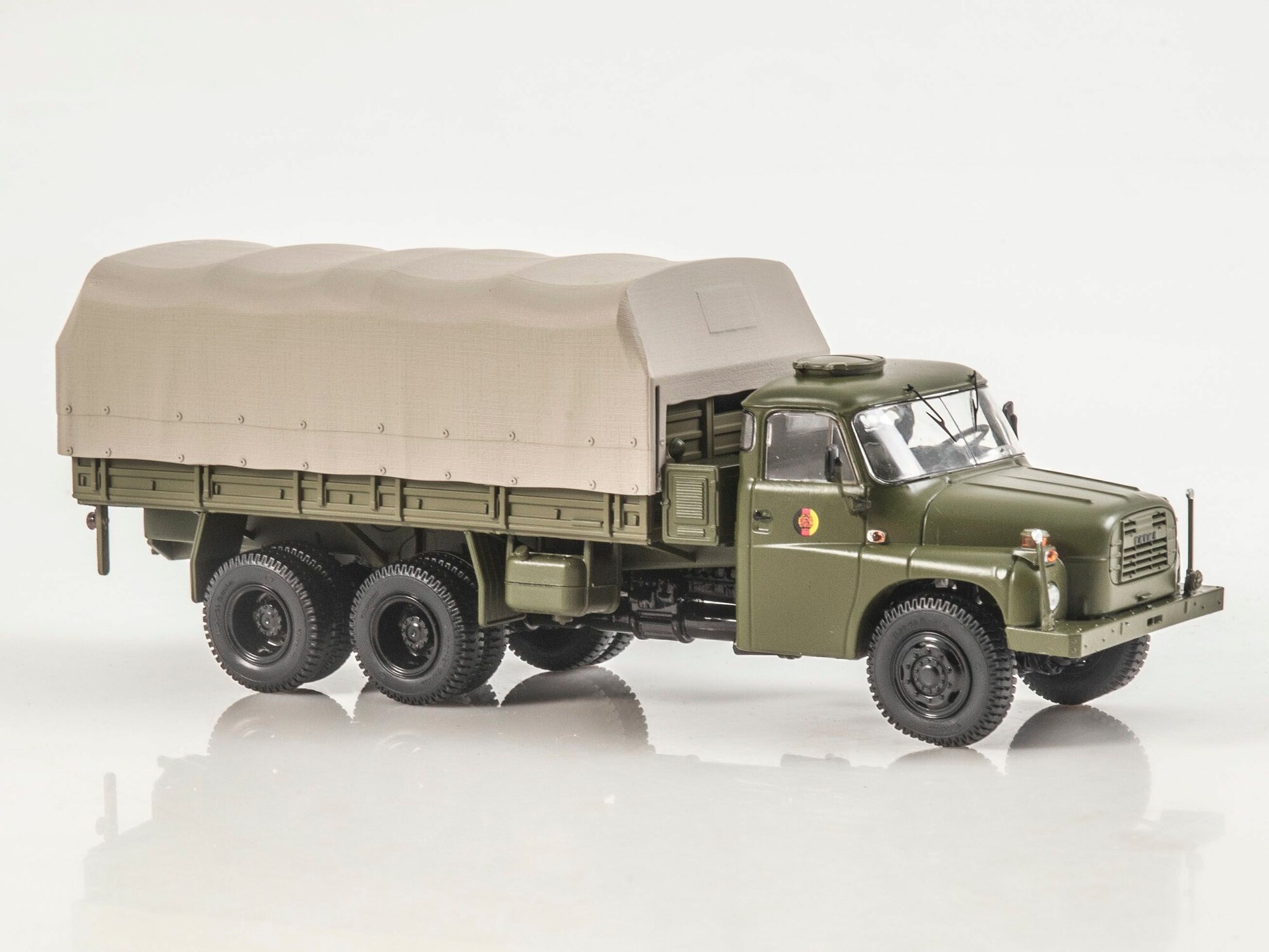 T148 Pritsche, масштаб 1:43, модель коллекционная — фото 1