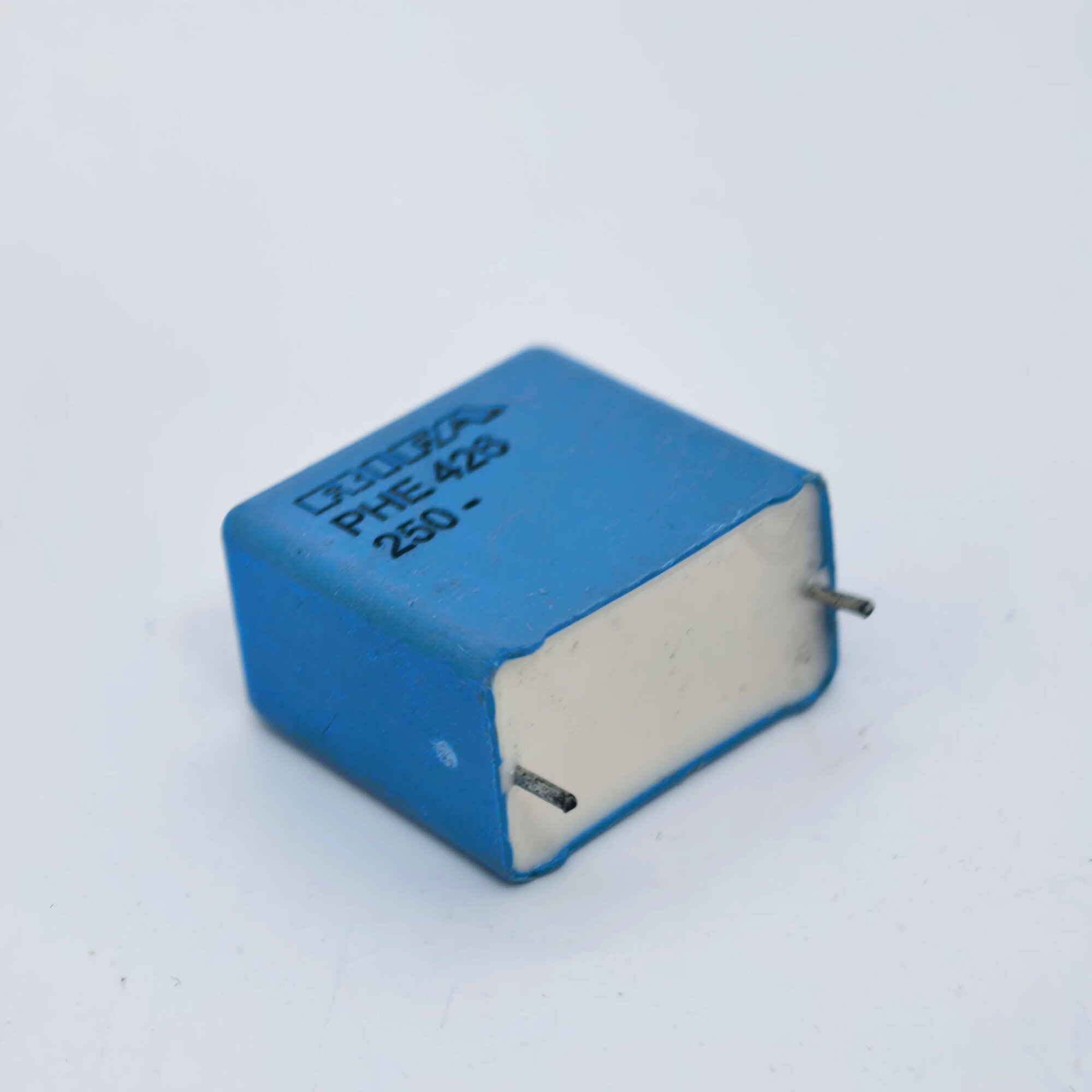 RIFA PHE426 Серия 4.7UF 250V бесступенчатый конденсатор делителя частоты P=22.5мм 1шт цена