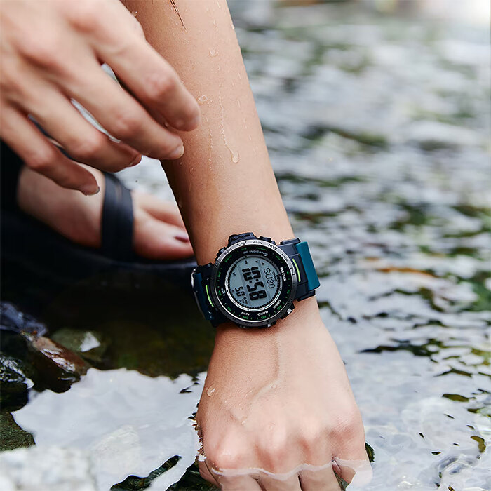 Наручные часы CASIO Pro Trek, серебряный, черный — фото 1