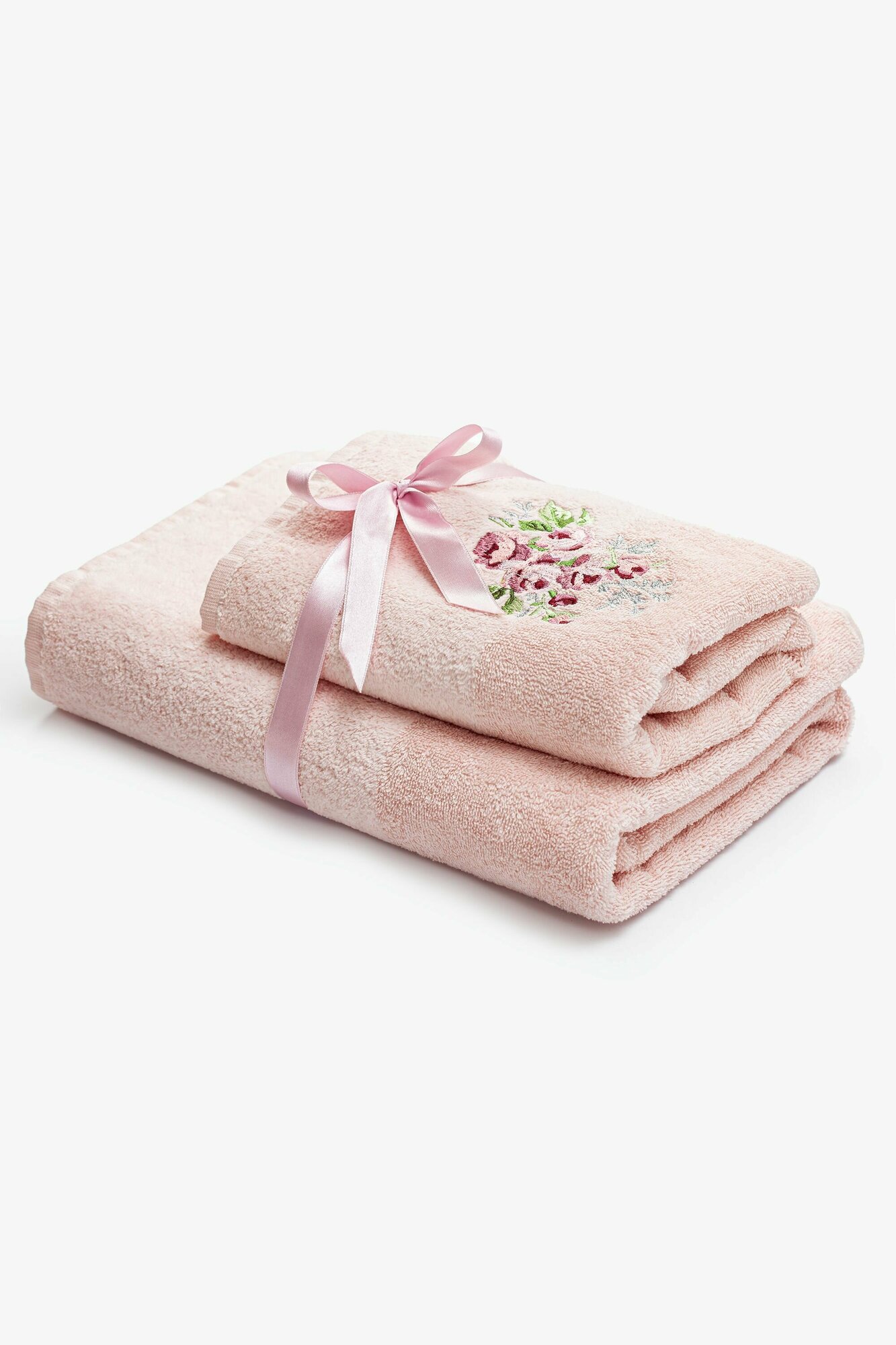 Комплект махровых полотенец с вышивкой