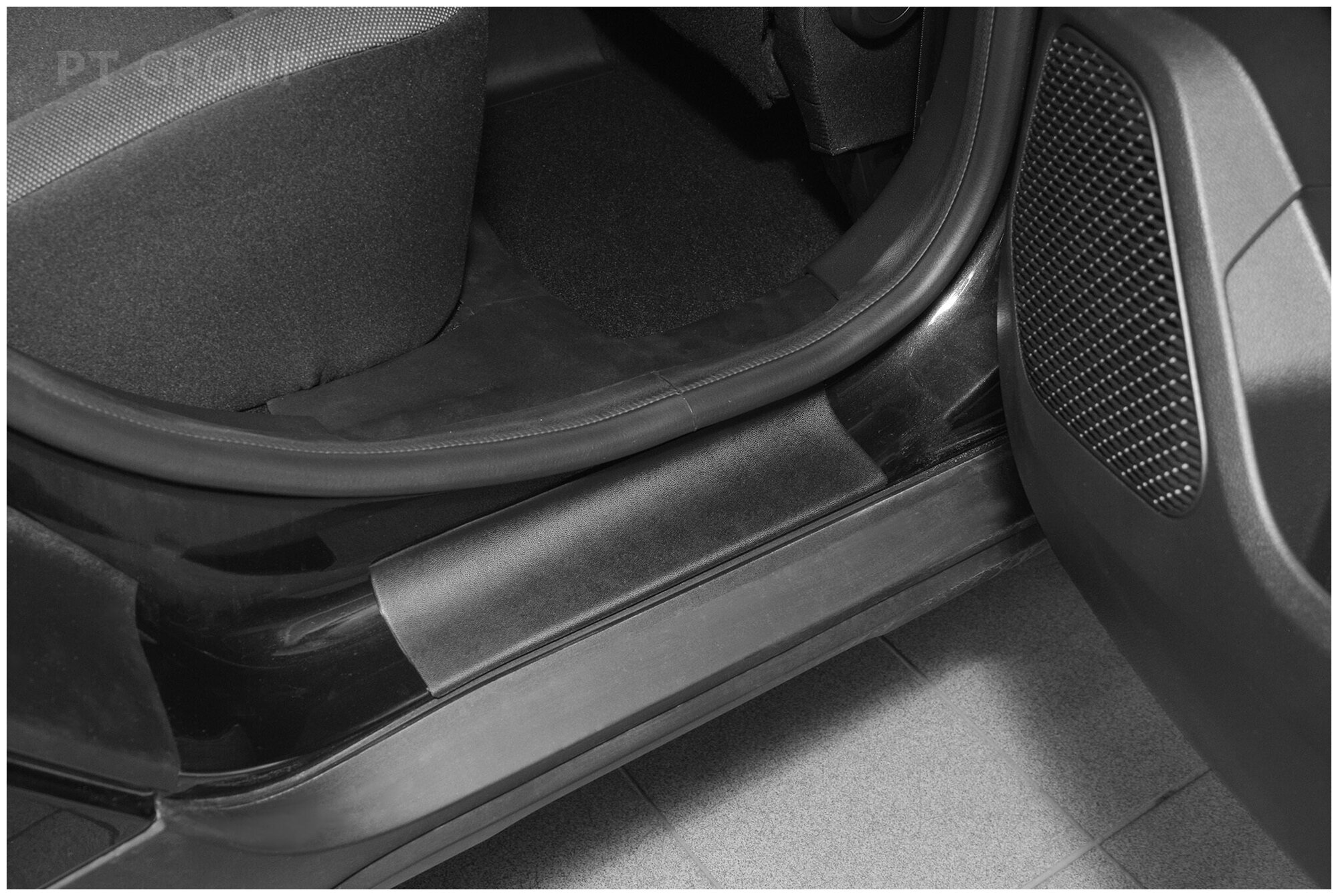 Накладки в проем задних дверей (2 ) (ABS) RENAULT Duster 2021-