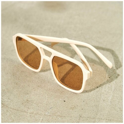 Солнцезщитные очки 90210 Beverly Hills