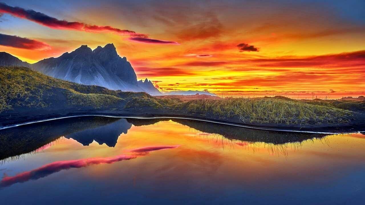 Картина на холсте 60x110 LinxOne "Sunrise iceland Vestrahorn" интерьерная для дома / на стену / на кухню / с подрамником