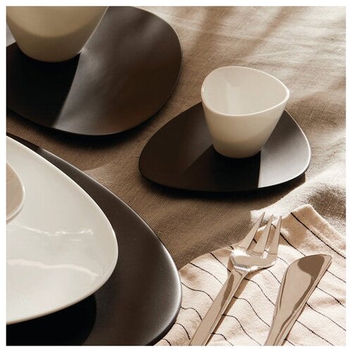 Блюдце ALESSI COLOMBINA FM1077 B черное 9200₽