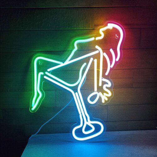 Неоновая вывеска девушка