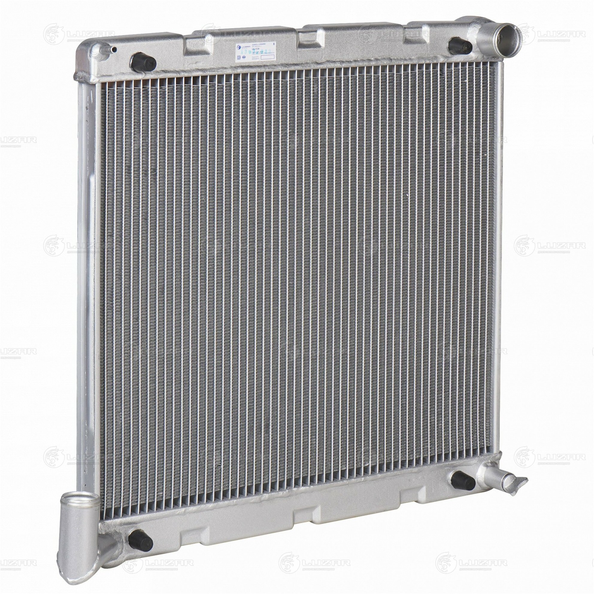 Радиатор охлаждения для автомобилей ГАЗель-Бизнес с дв. Cummins (c климатической системой) (LRc 0328) Luzar