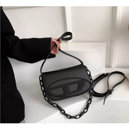 Сумка кросс-боди , фактура матовая, гладкая, черный