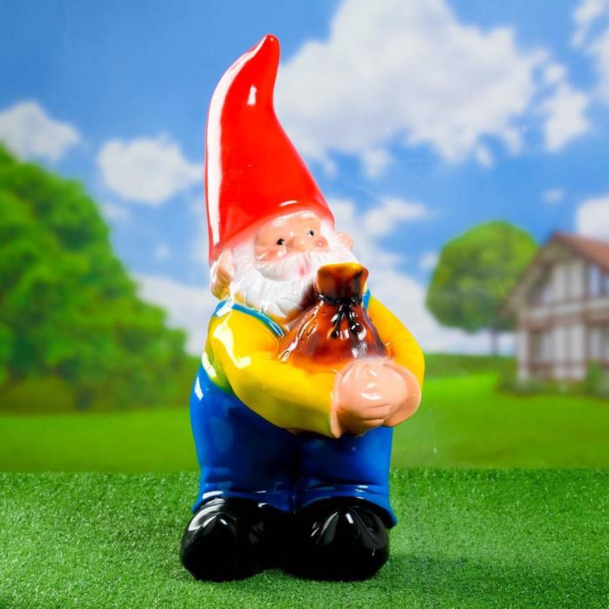 Садовая фигура Хорошие сувениры "Гном с мешком" гипс 51 см х 25 см х 22 см