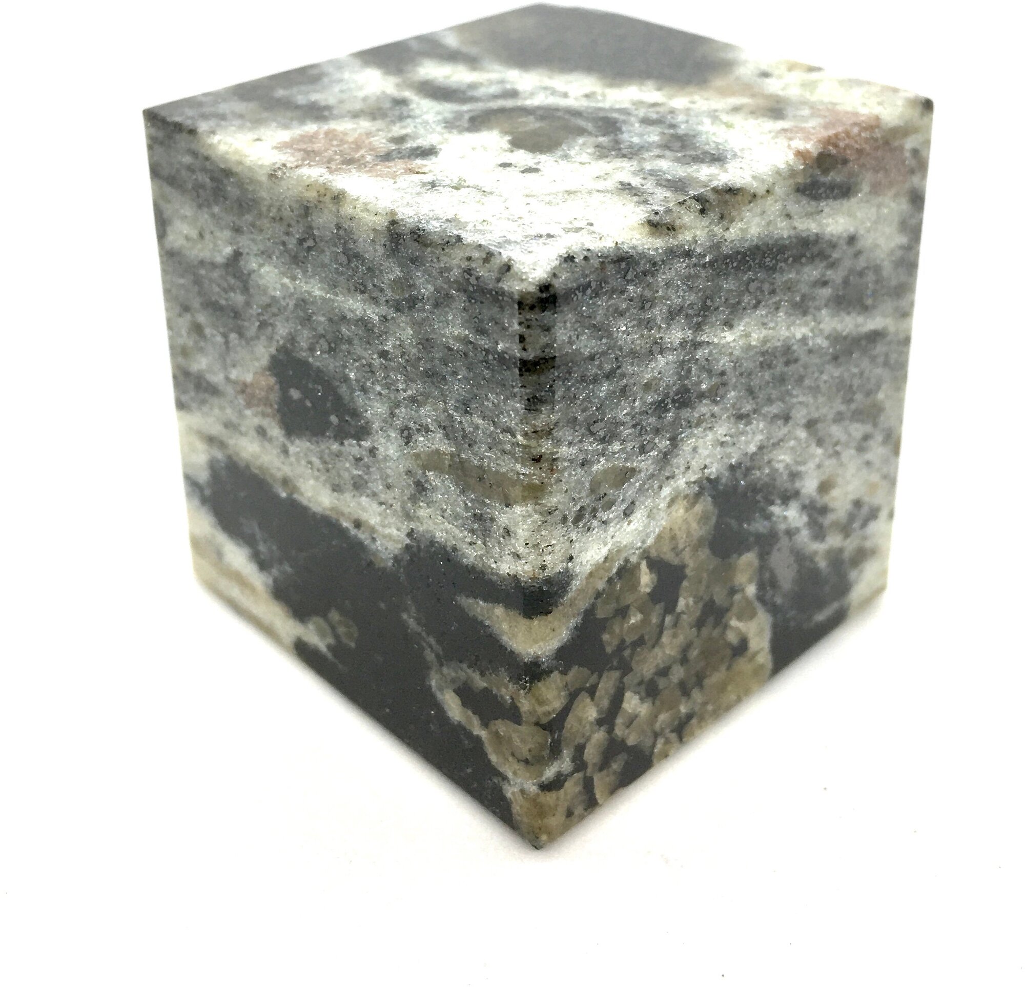 Подарок Сувенир Апатит в форме куба