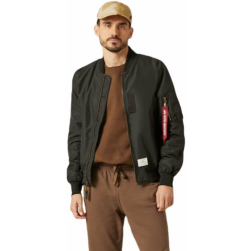 мужская куртка бомбер alpha industries l 2b quilted flight зелёный размер xl Ветровка ALPHA INDUSTRIES, размер S, черный