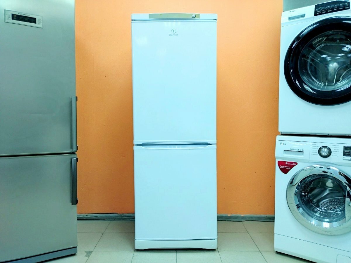 Холодильник Indesit SB167.027 - фотография № 3