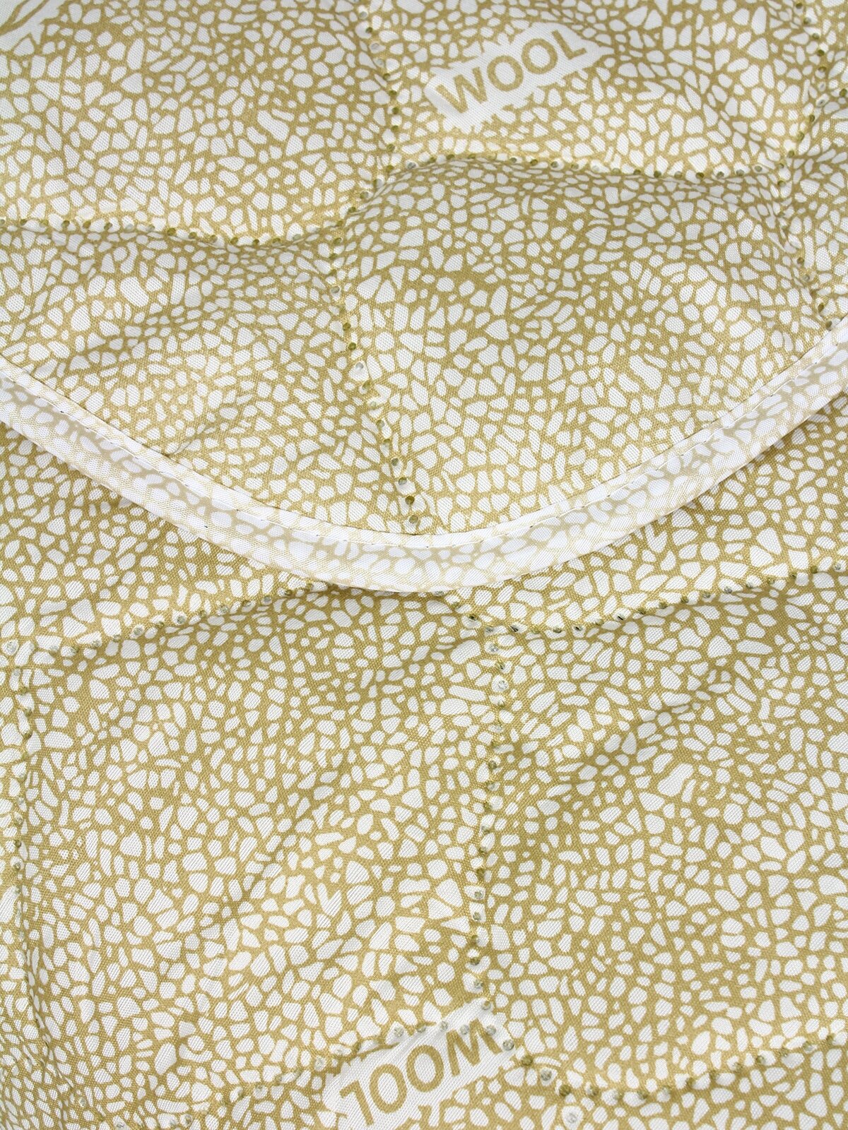 Одеяло "Овечья шерсть" облегченное, 2-х спальное, в полиэстере, плотность 150 г/м2 - фотография № 8