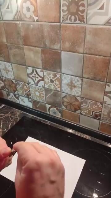 Инструмент для удаления старой затирки и засохшего клея между плиткой — фото 1
